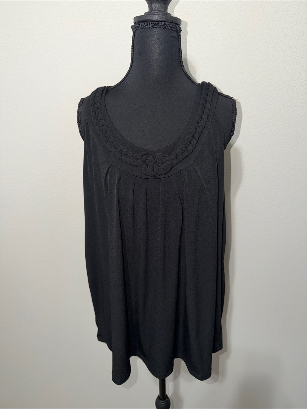 NWOT Women's Black Braided Neck Sleeveless Top
